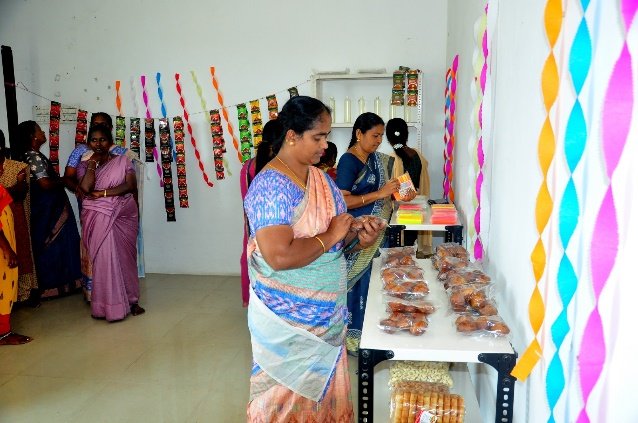 Market Outlet at Walayar, Sultanpet